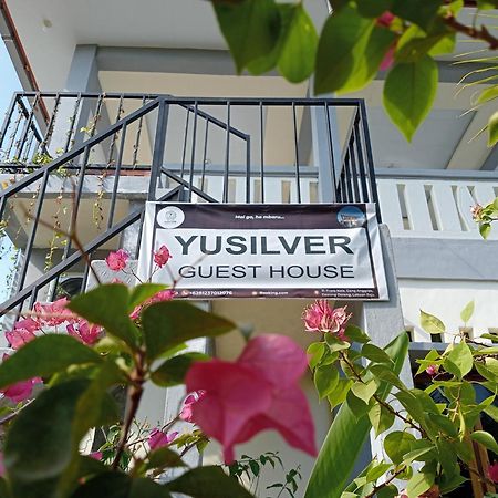 Yusilver Guest House Labuan Bajo Luaran gambar