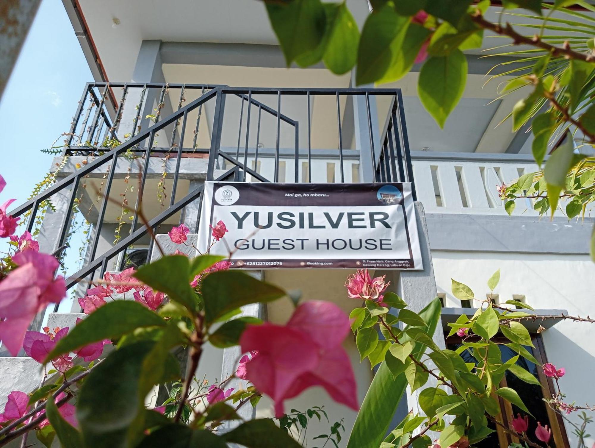 Yusilver Guest House Labuan Bajo Luaran gambar