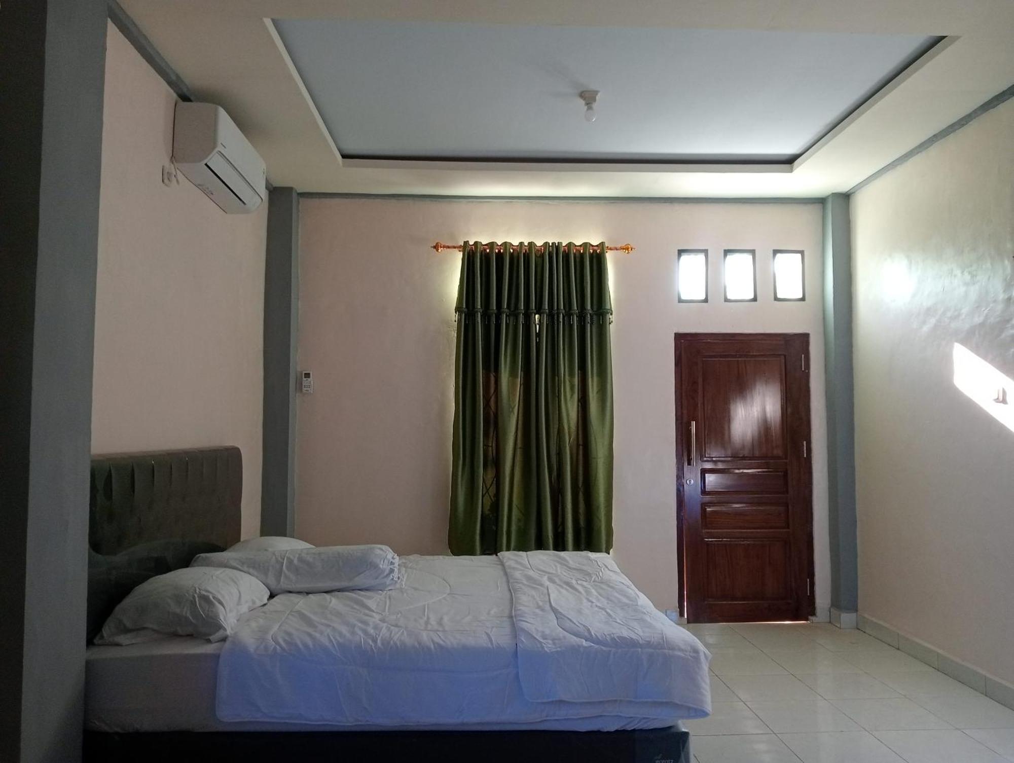 Yusilver Guest House Labuan Bajo Luaran gambar