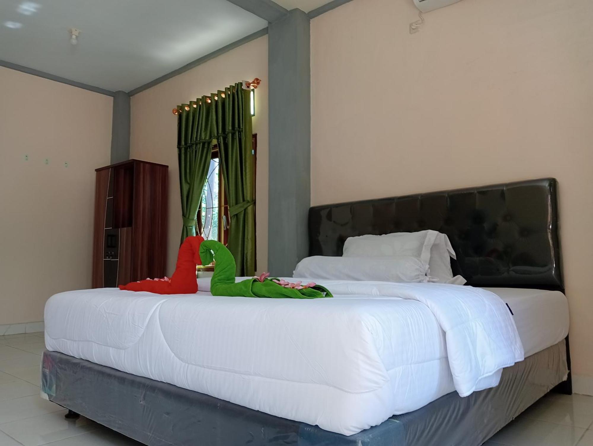 Yusilver Guest House Labuan Bajo Luaran gambar